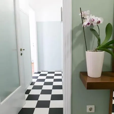 Artistic Acropolis Apartment *